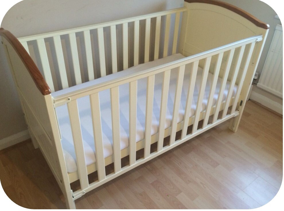 henley cot bed mattress size